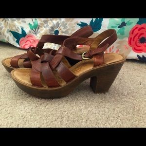 BORN B.O.C.Sandals